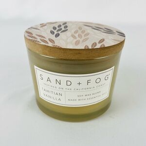 NWT Sand + Fog Tahitian Vanilla Candle 2 Wick 12oz Dark Cream Jar Wood Lid